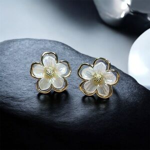 Elegant Gold and White Flower Earrings